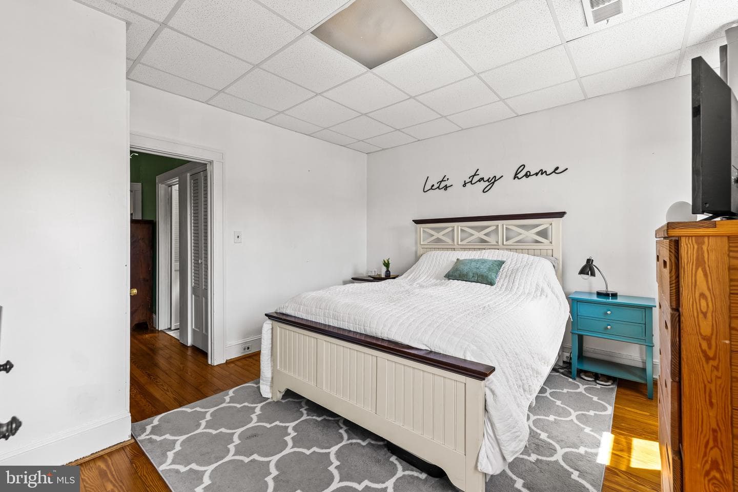 1238 W 37th Street photo 13