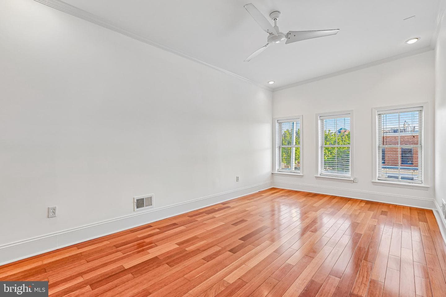 3142 Fait Avenue photo 22