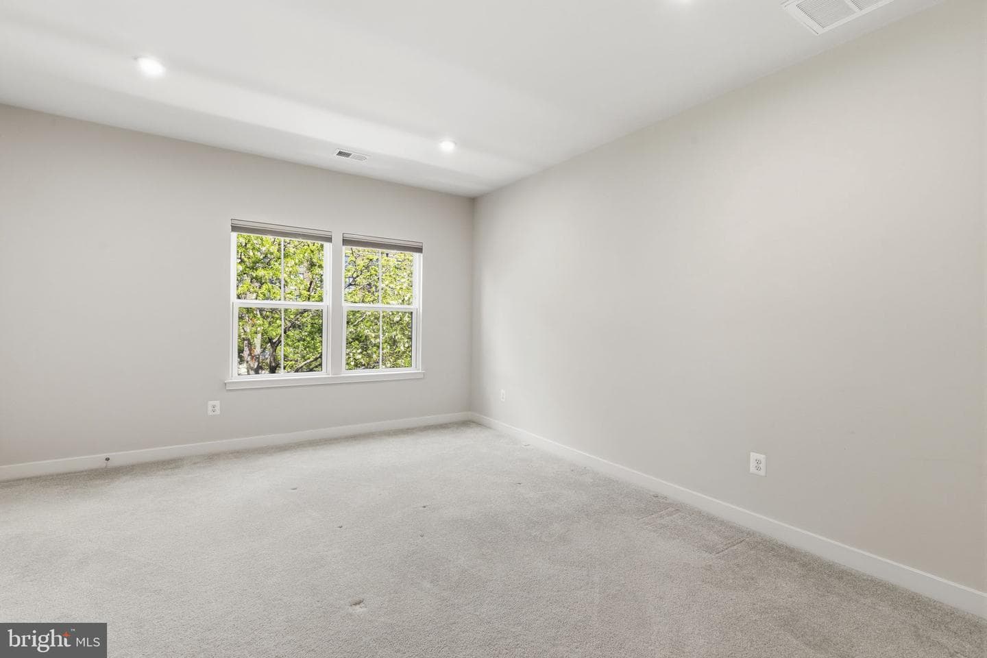 1566 Lowman Street photo 17
