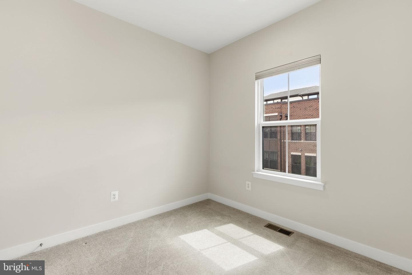 1566 Lowman Street photo 22