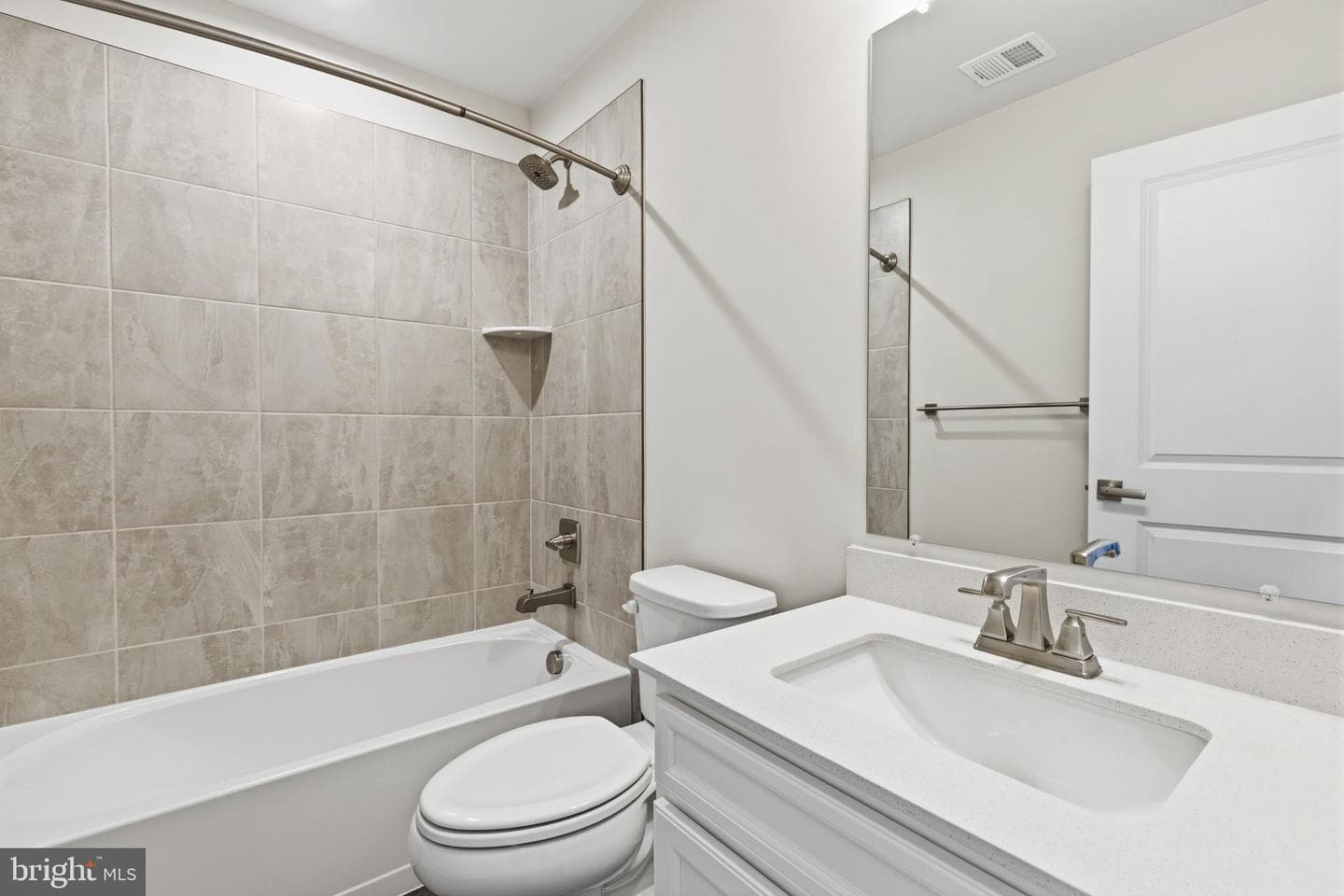 1566 Lowman Street photo 25