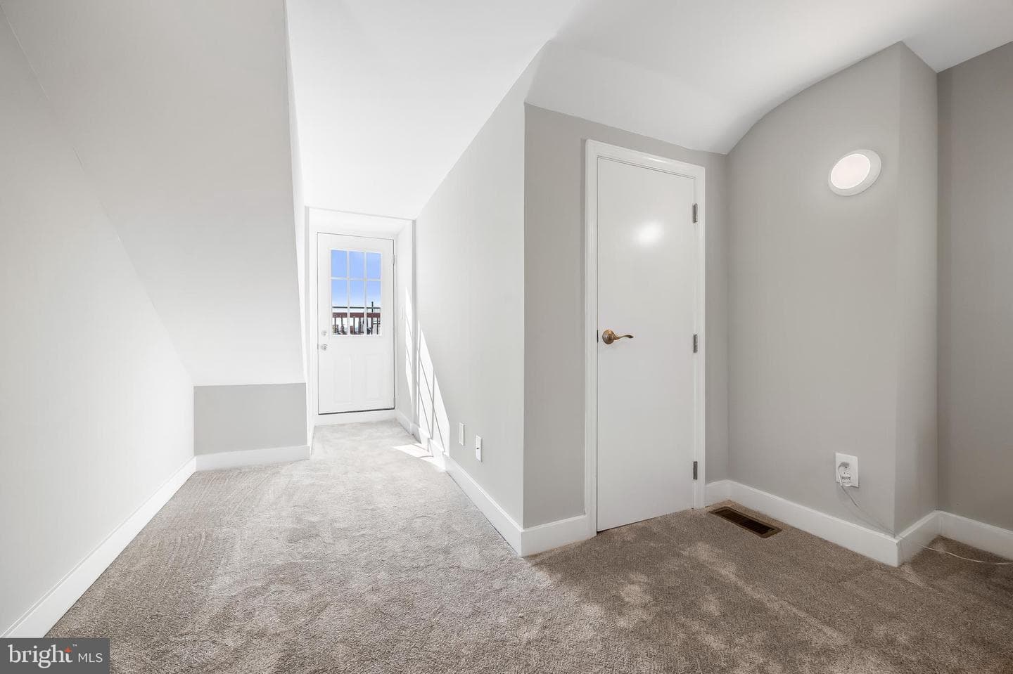 1206 S Charles Street photo 24
