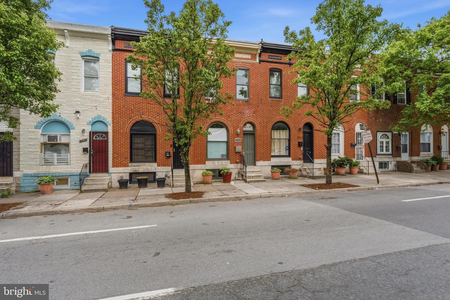2415 E Madison Street photo 27