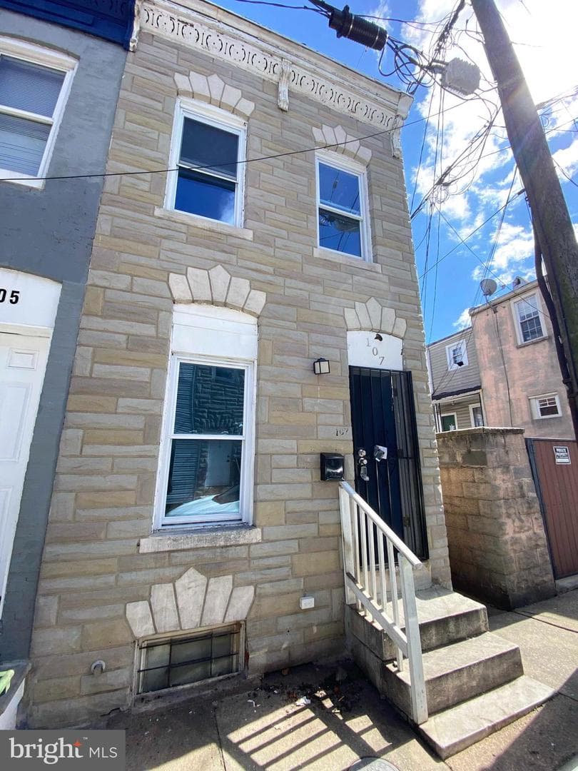 107 S Dean Street