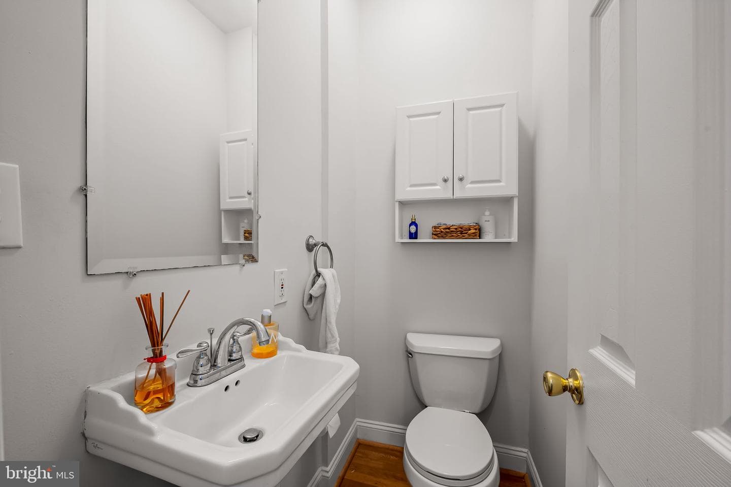 61 E Heath Street photo 17