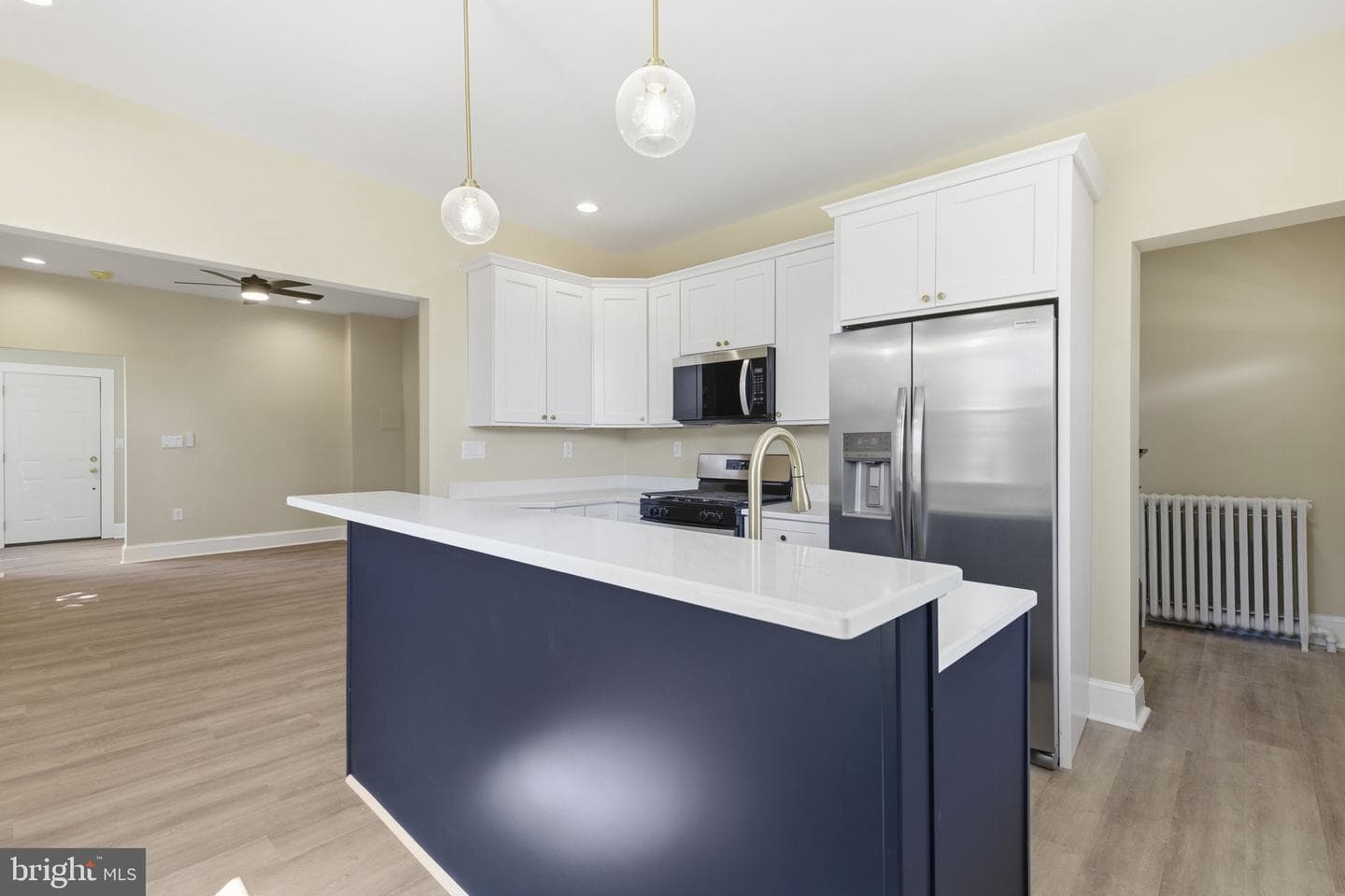 3914 Pinewood Avenue photo 10