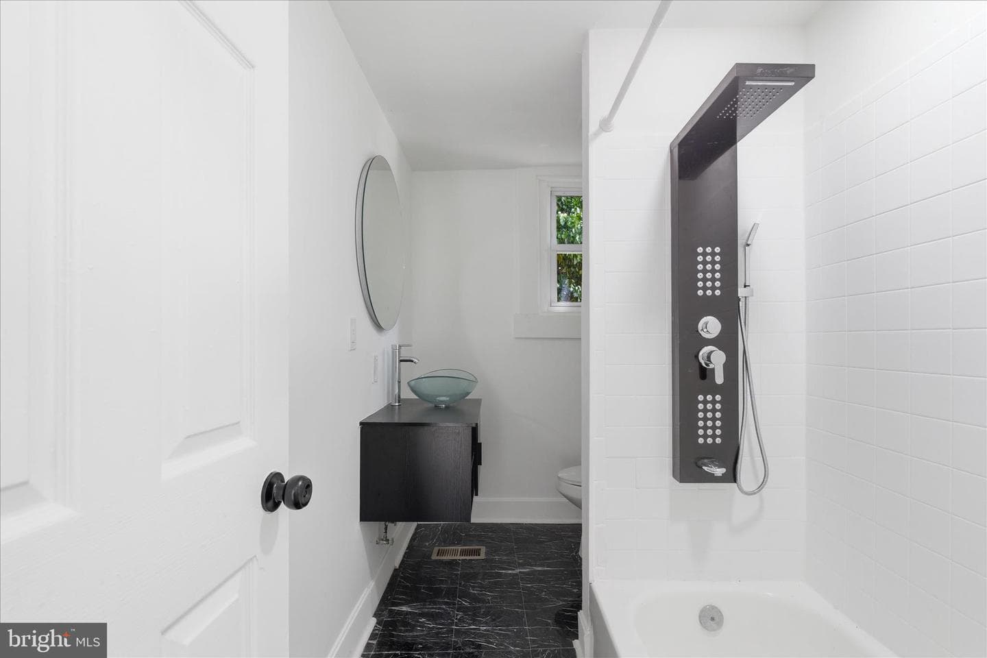 2567 W Baltimore Street photo 11