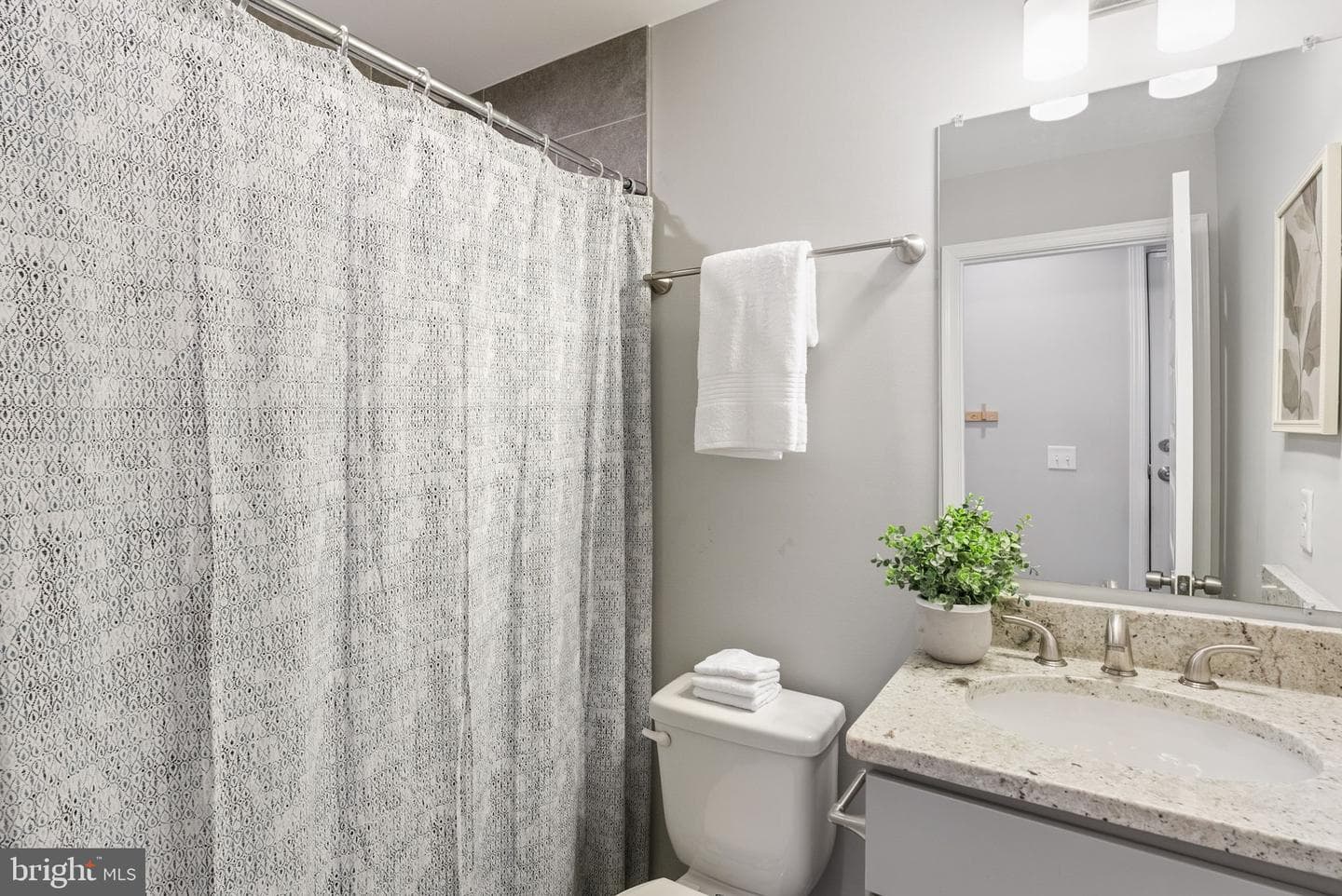 322 S Clinton Street S photo 37