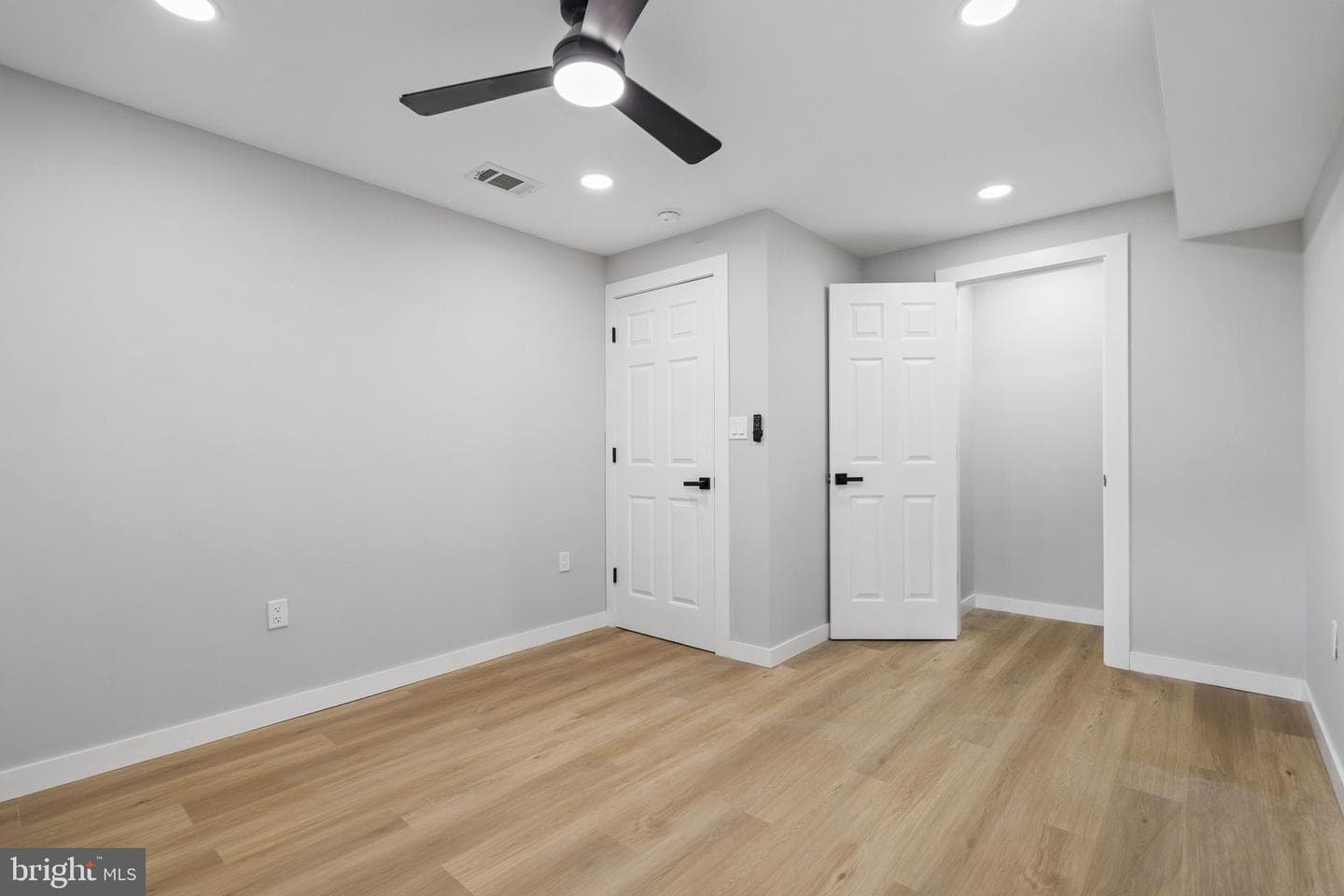 3015 Wylie Avenue photo 53