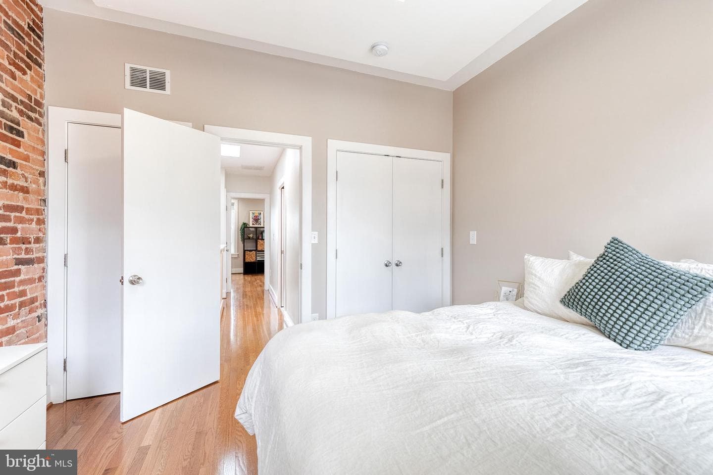 36 N Decker Avenue photo 16