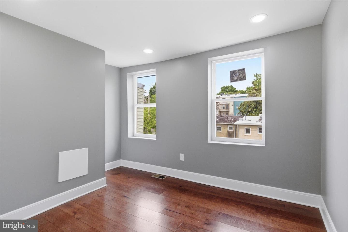 1512 W Pratt Street photo 10