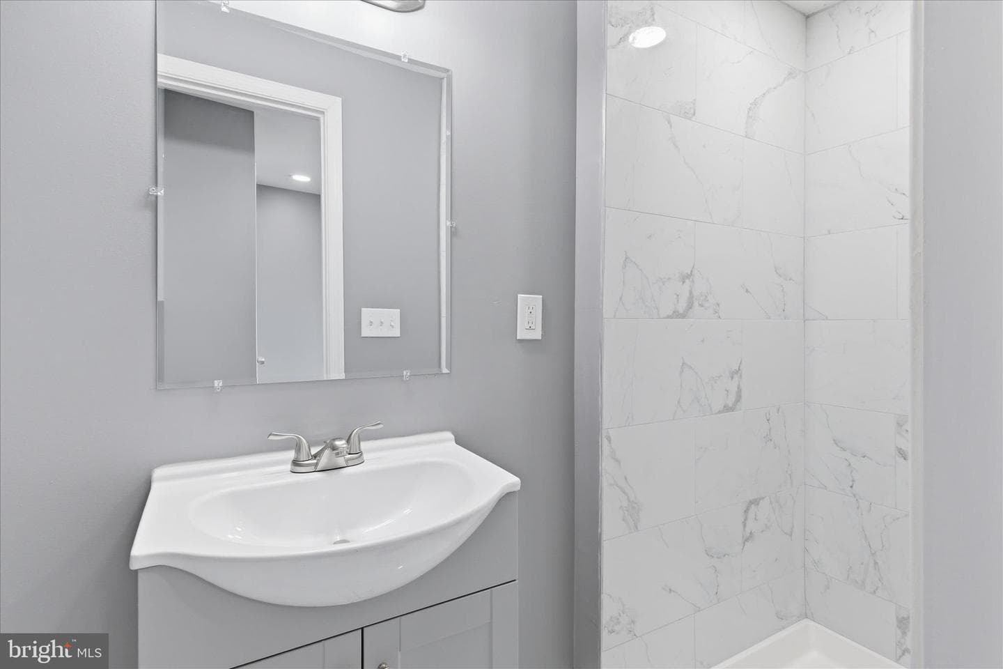 1512 W Pratt Street photo 13
