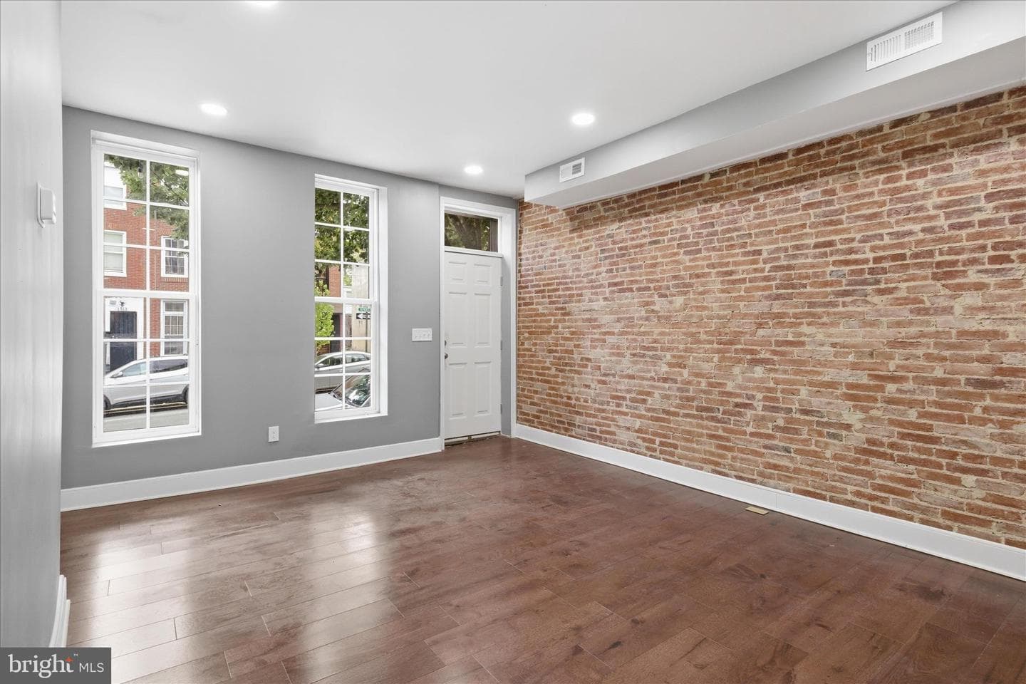 1512 W Pratt Street photo 21