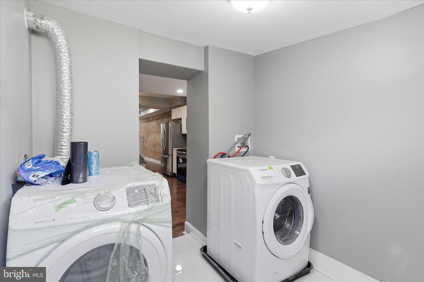 1512 W Pratt Street photo 23