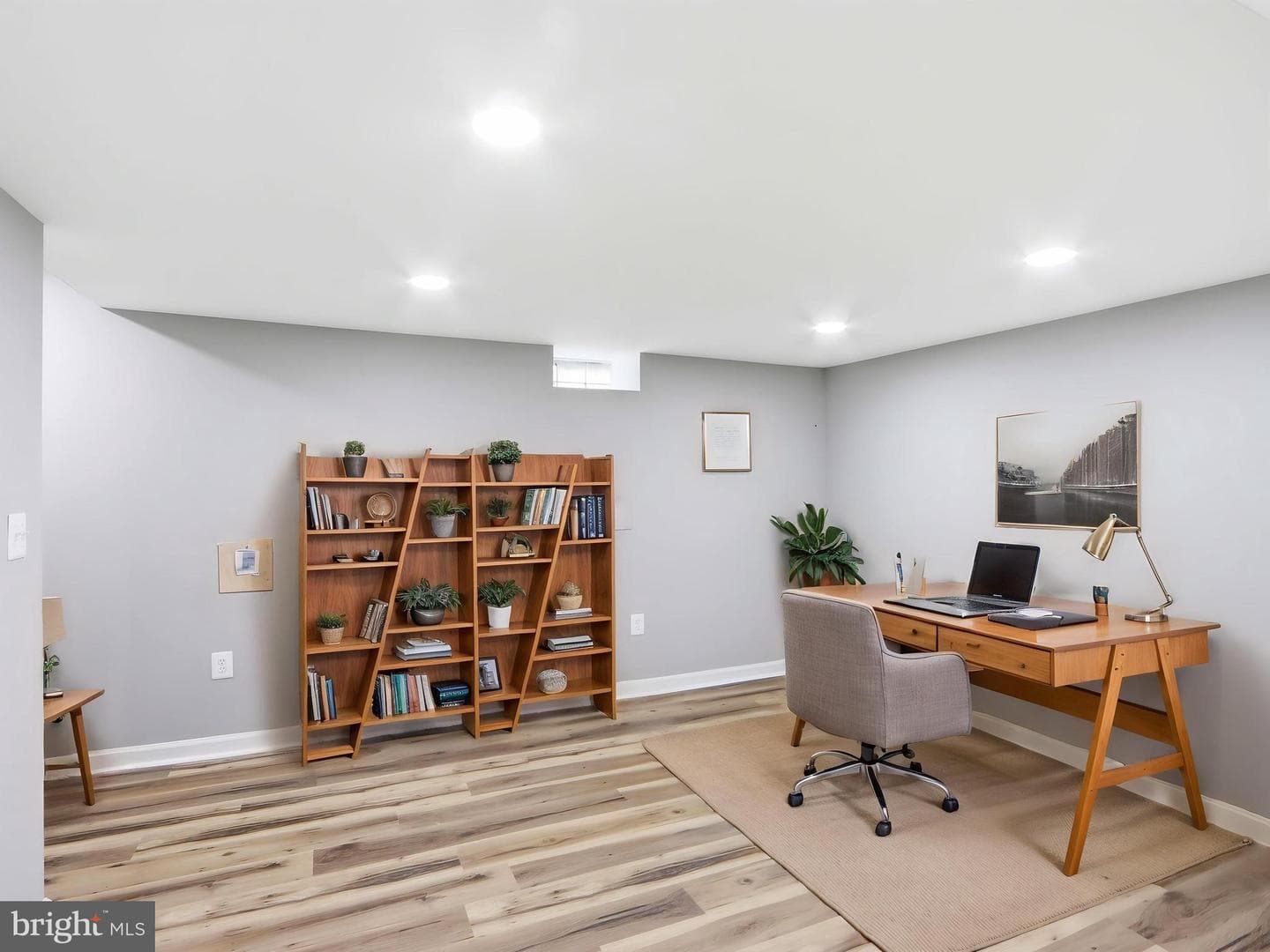 642 Queensgate Road photo 23