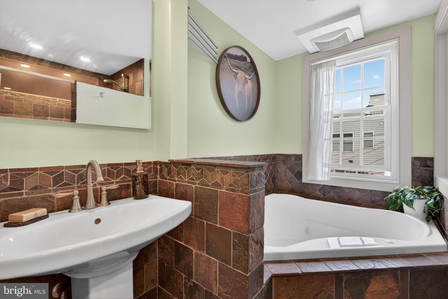 18 S Washington Street photo 25