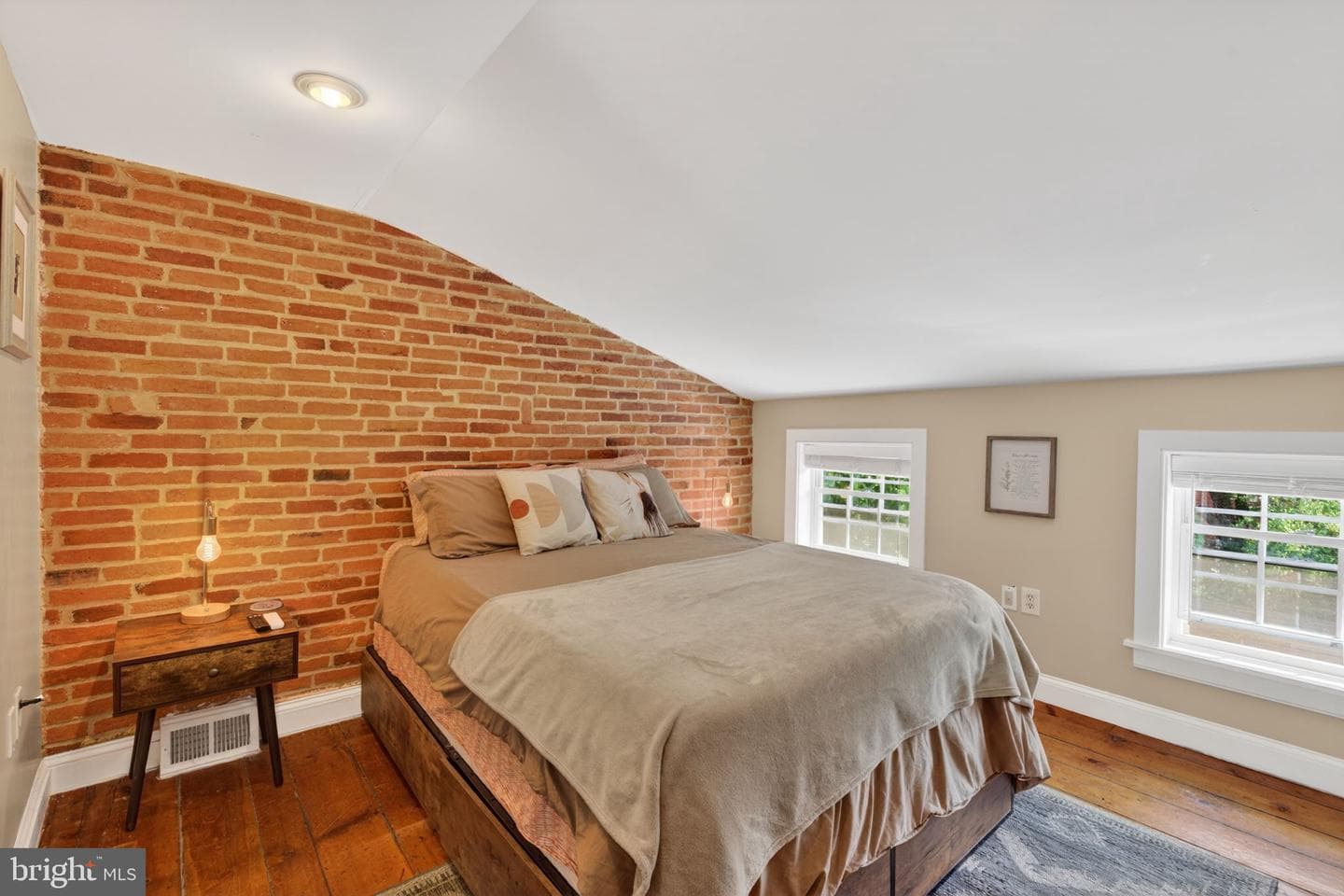 18 S Washington Street photo 31