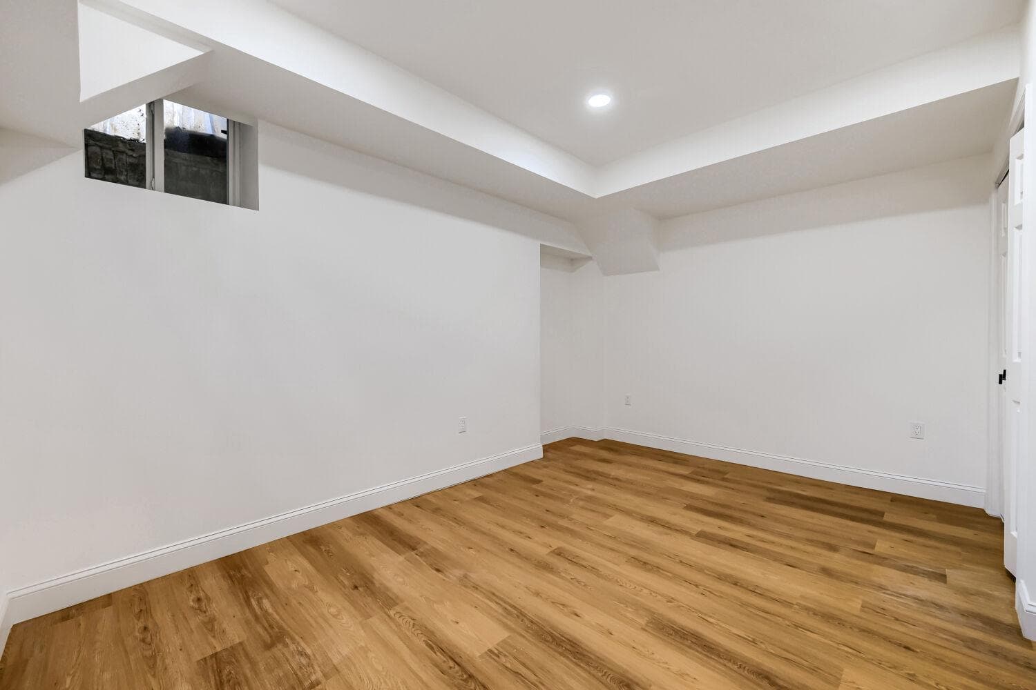 1704 Madison Ave photo 32