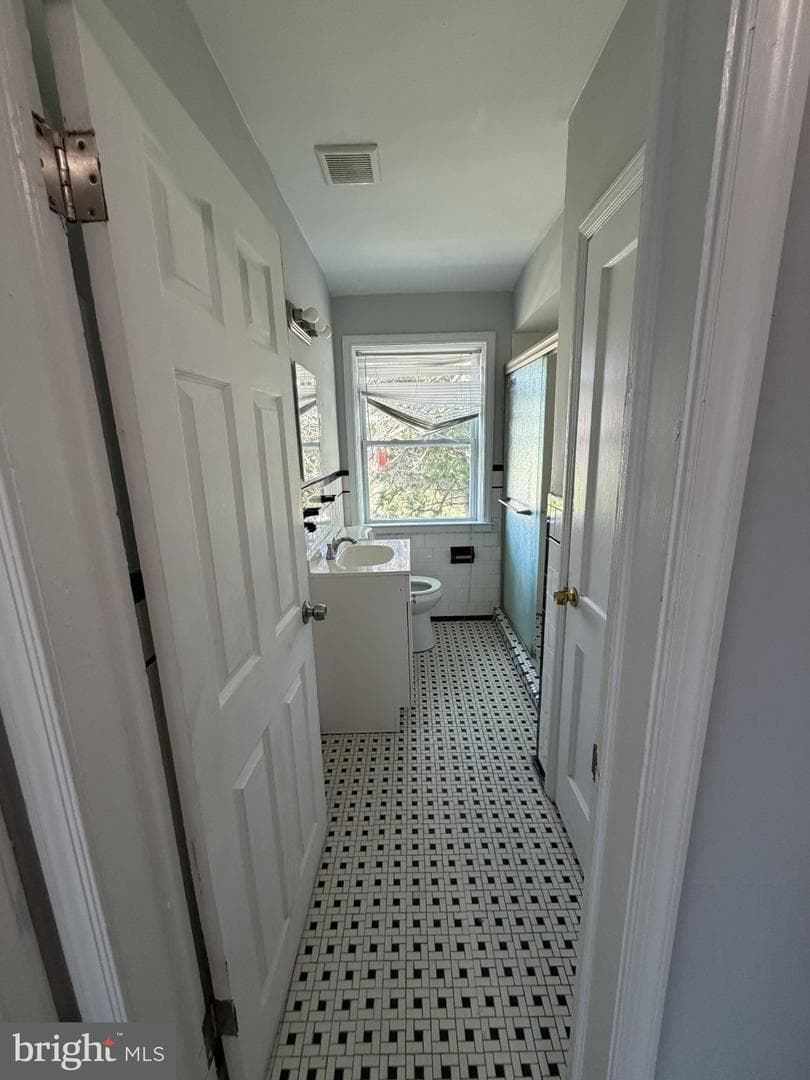 1239 Walters Avenue photo 13