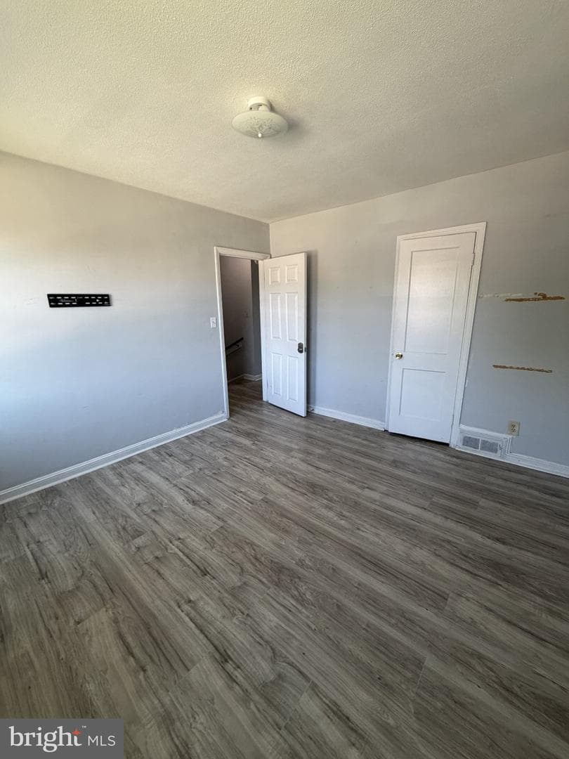 1239 Walters Avenue photo 15