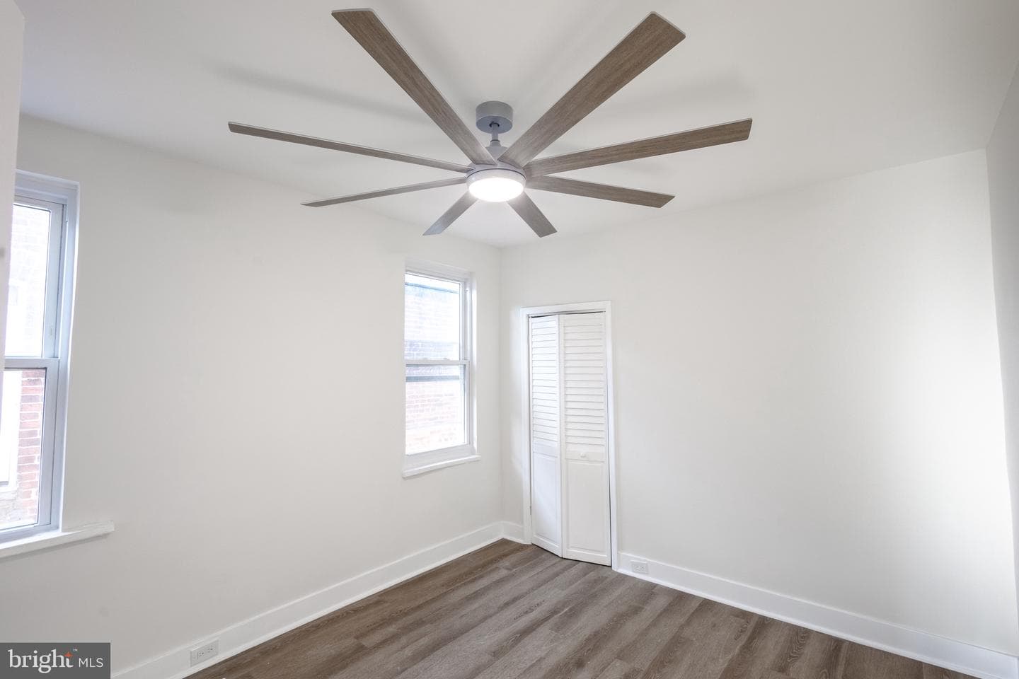 2115 N Longwood Street photo 22