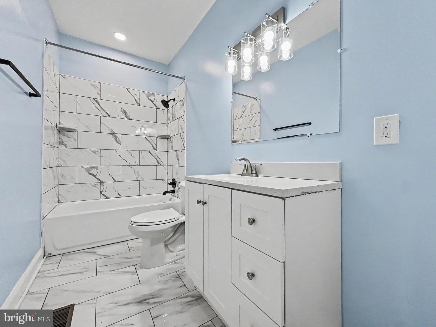 3211 Baker Street photo 11