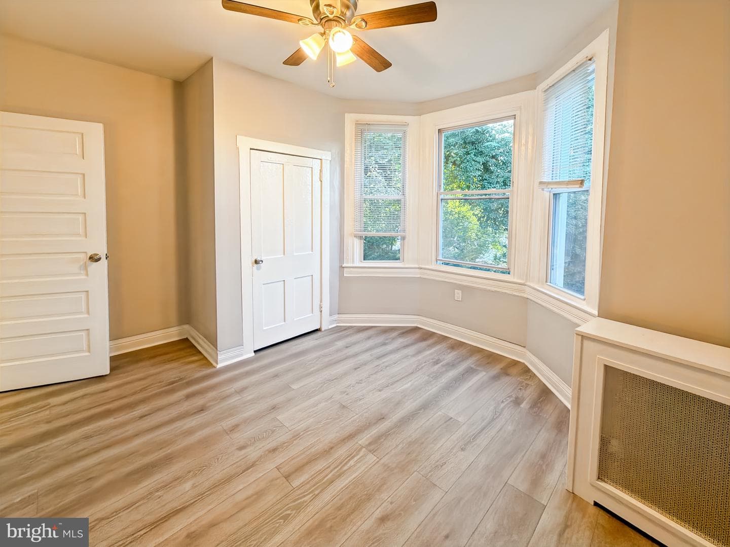 2210 Lyndhurst Avenue photo 27