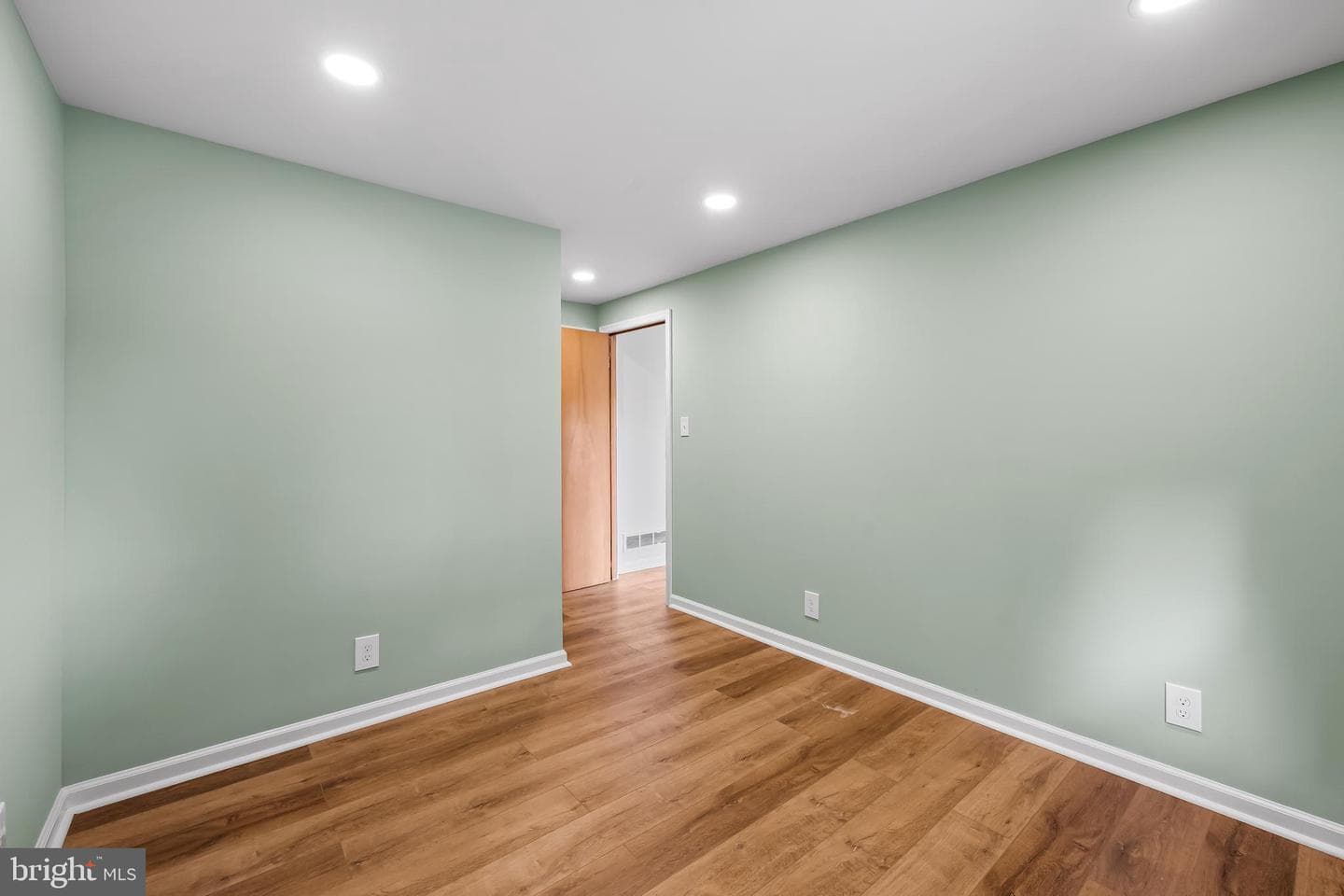 6004 Ivydene Terrace photo 31