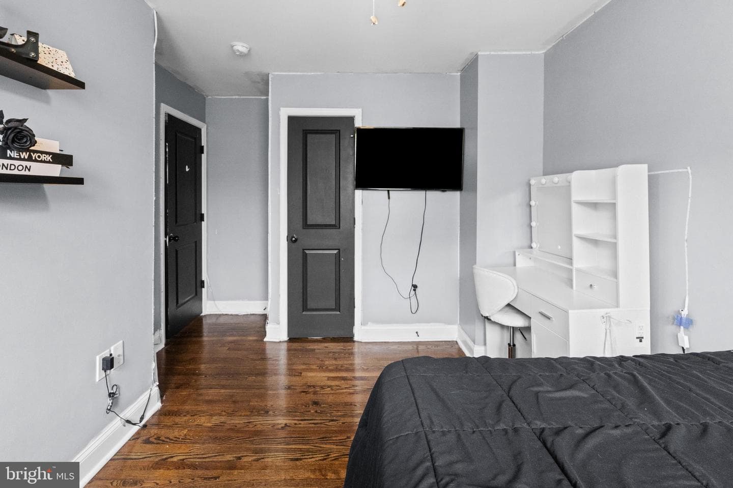 5337 Gist Avenue photo 17