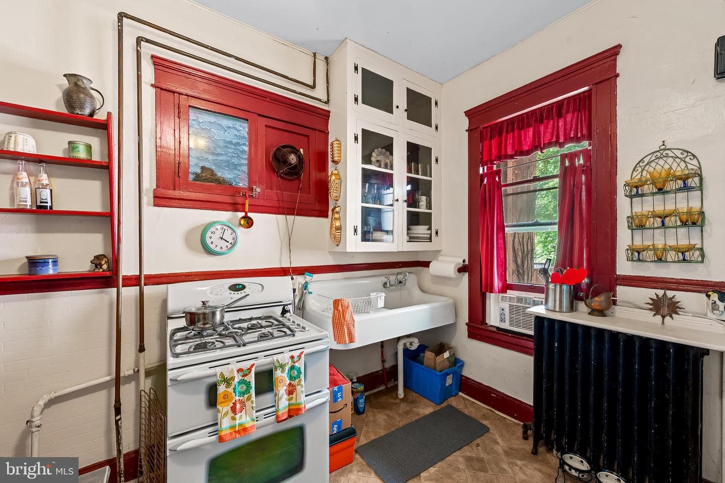 202 E 31st Street photo 20