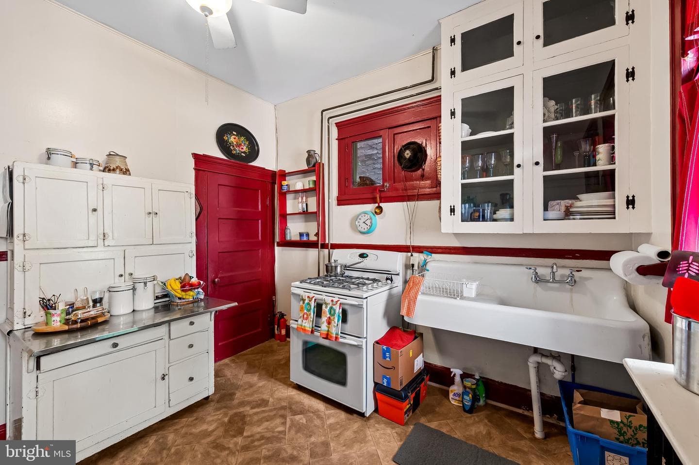 202 E 31st Street photo 22