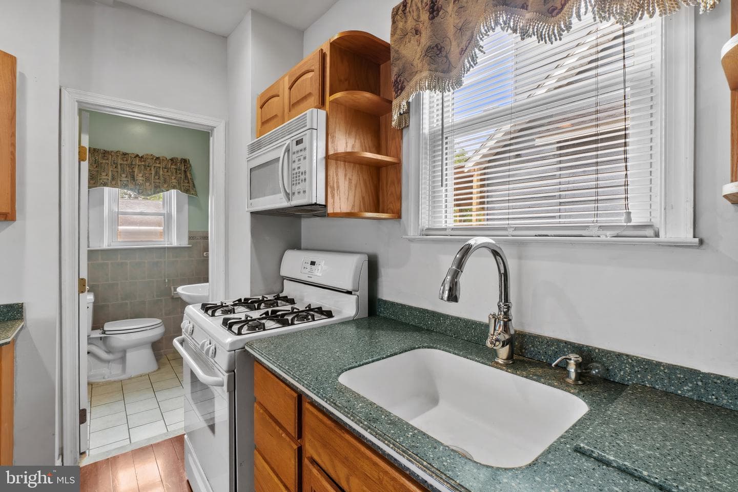 2827 Fleetwood Avenue photo 11