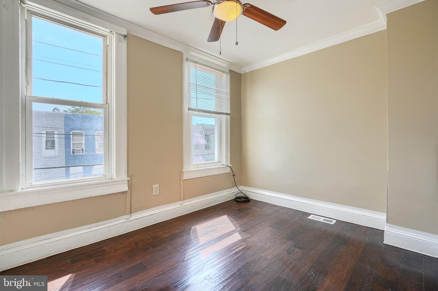 405 Robinson Street photo 15