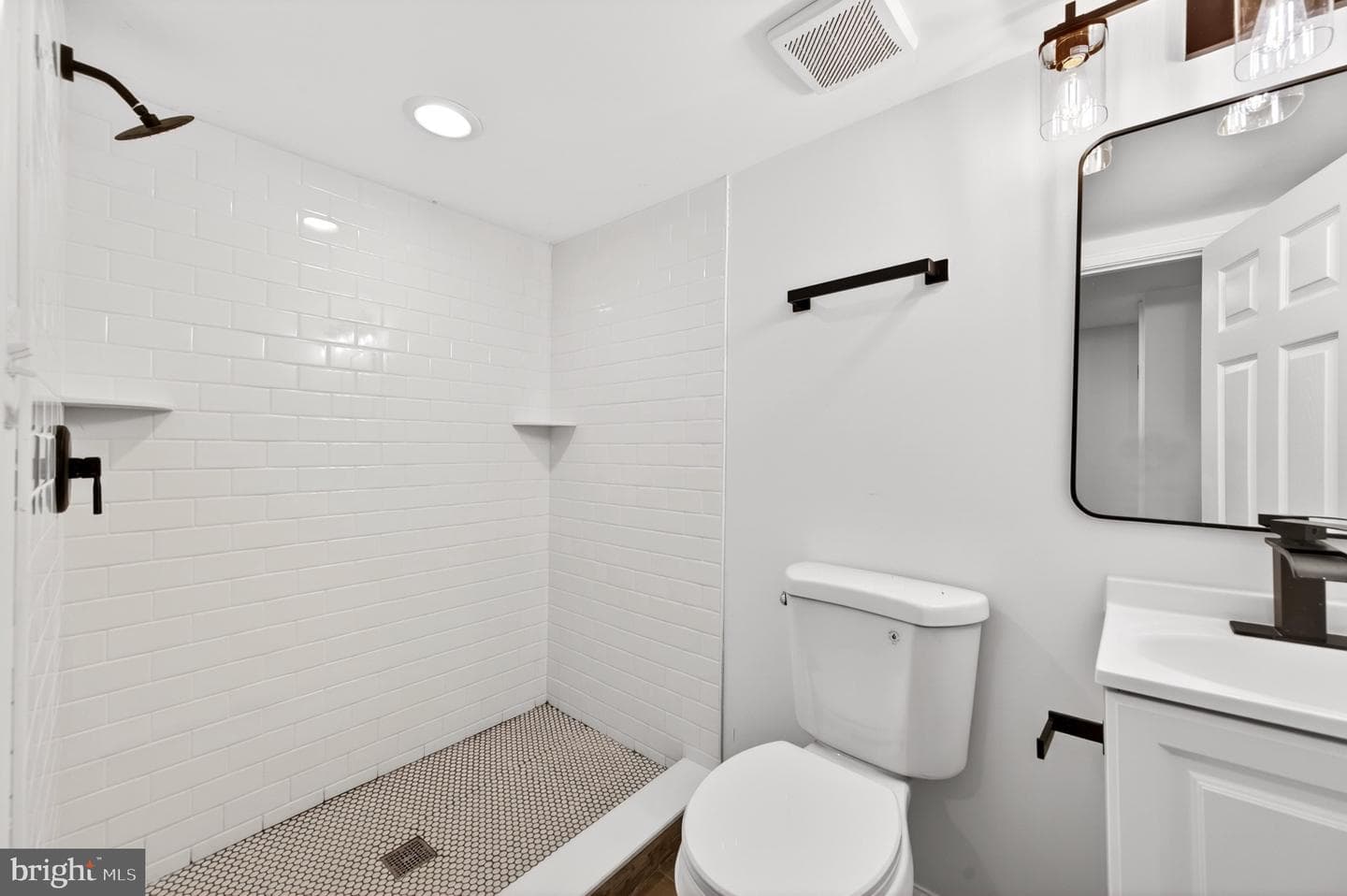 310 S Newkirk Street photo 15