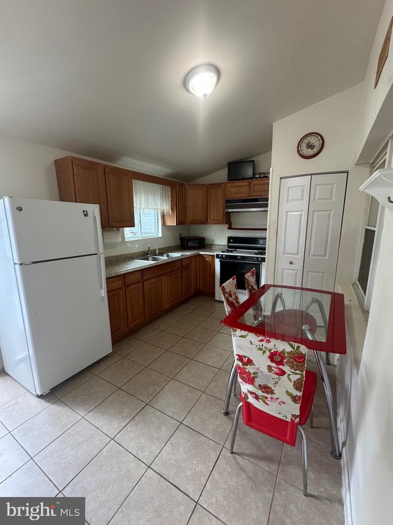 3034 Lorena Avenue photo 3