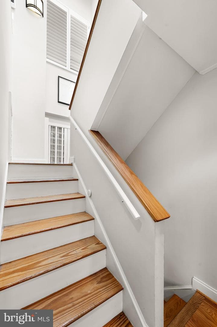 619 S Sharp Street photo 17