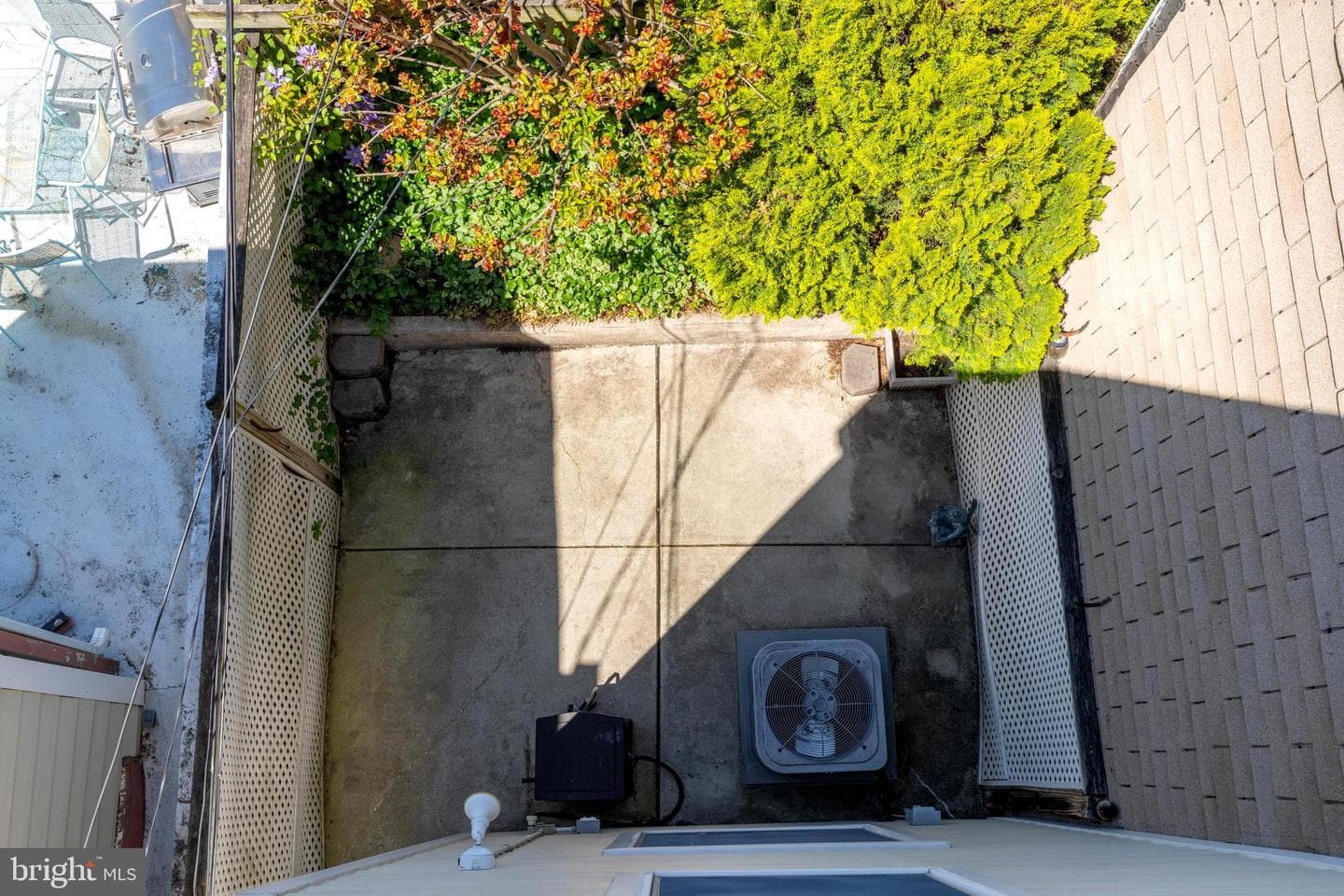 918 S Ellwood Avenue photo 40
