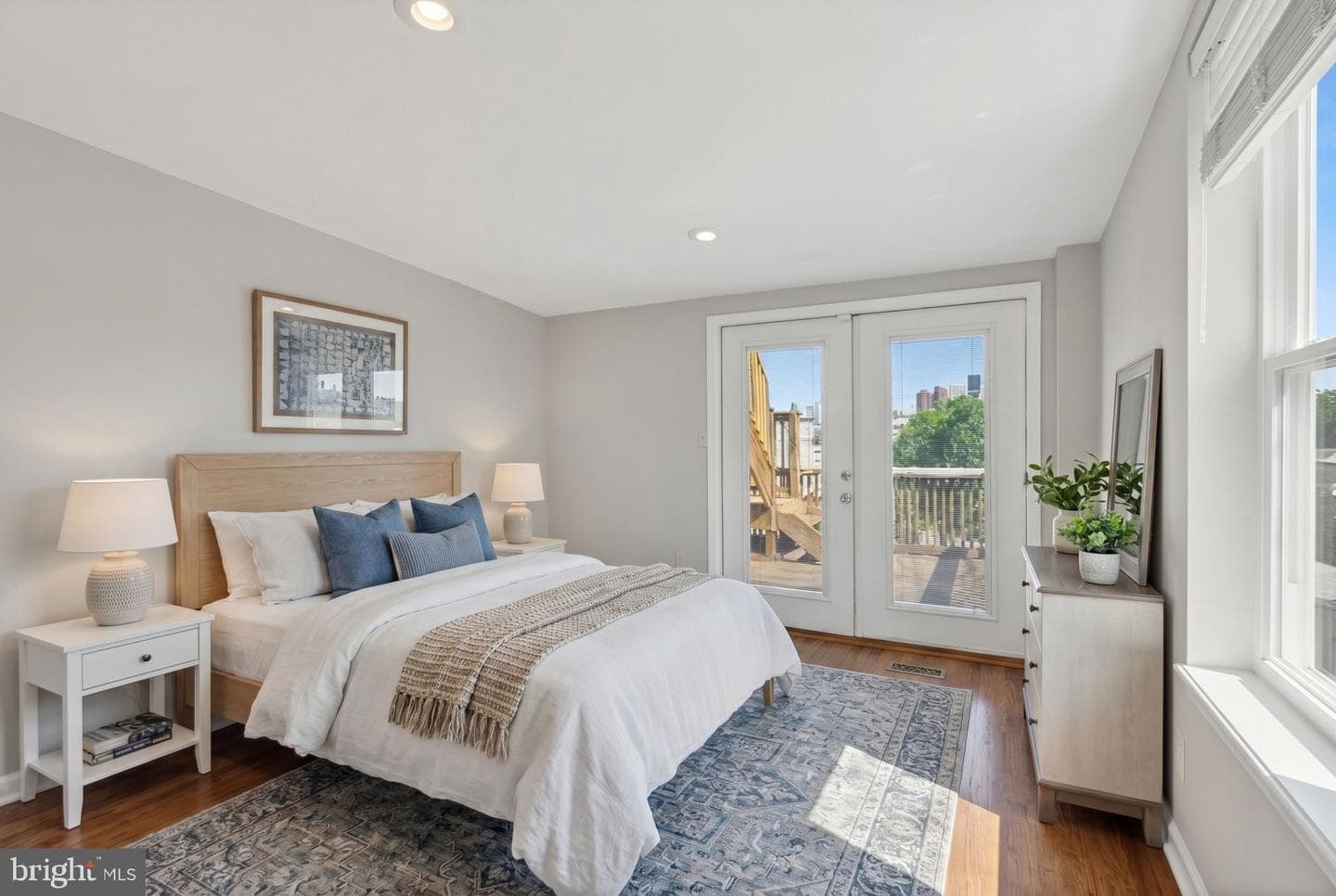60 E Randall Street E photo 29