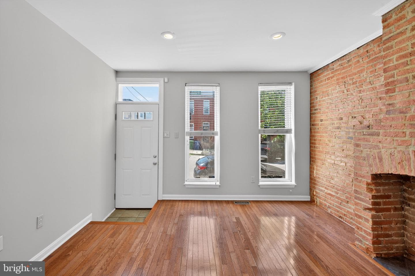 60 E Randall Street E photo 7