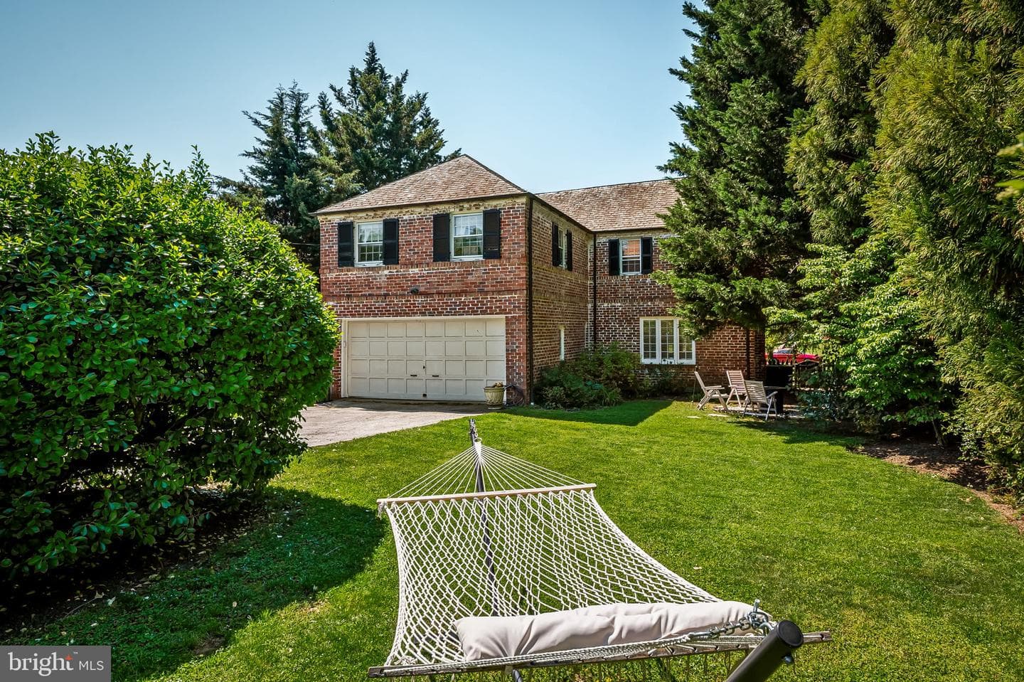212 Saint Dunstans Road photo 36