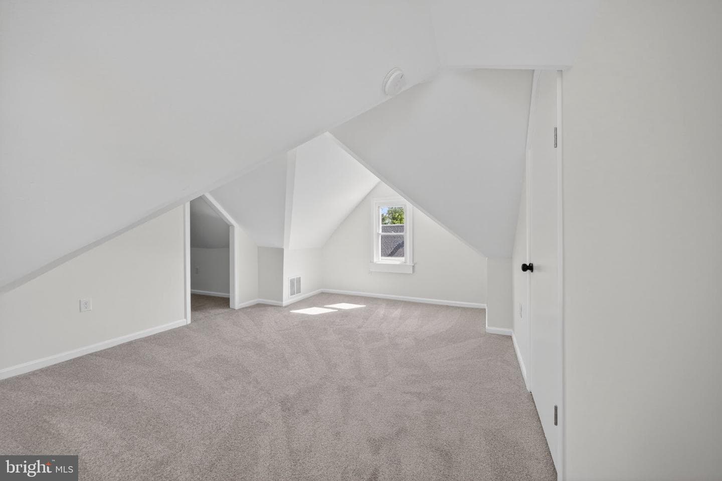 5923 Kavon Avenue photo 33