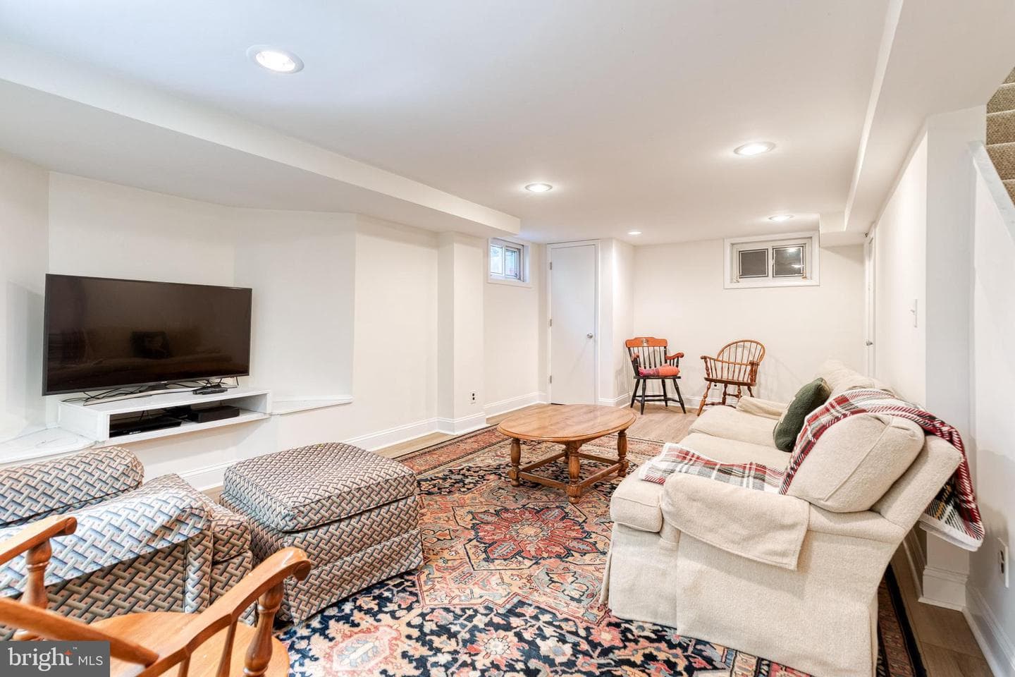 325 Broadmoor Road photo 27