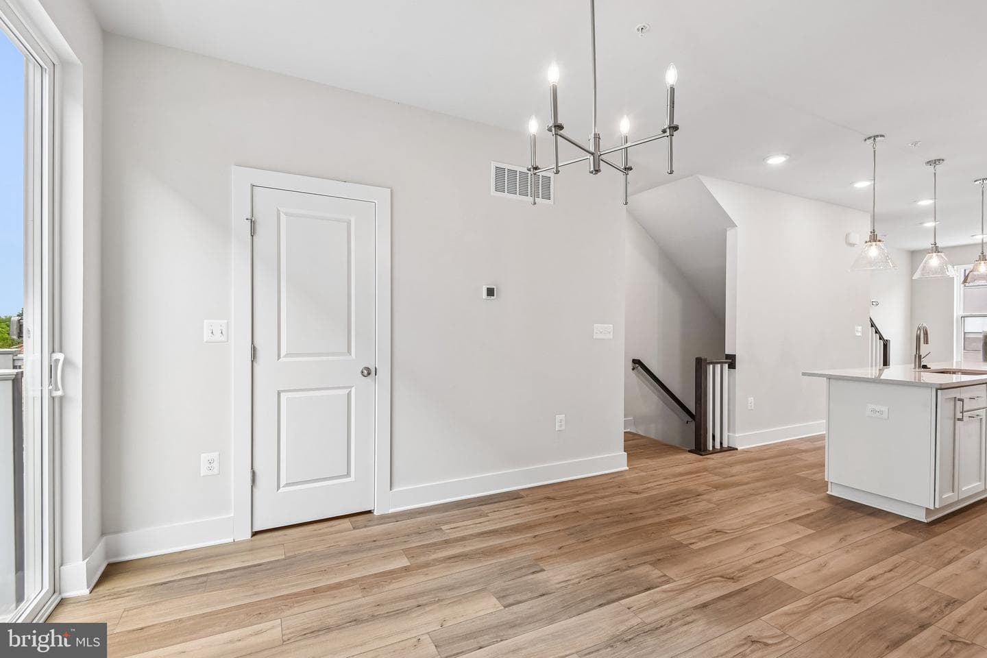 2729 Light Street photo 13