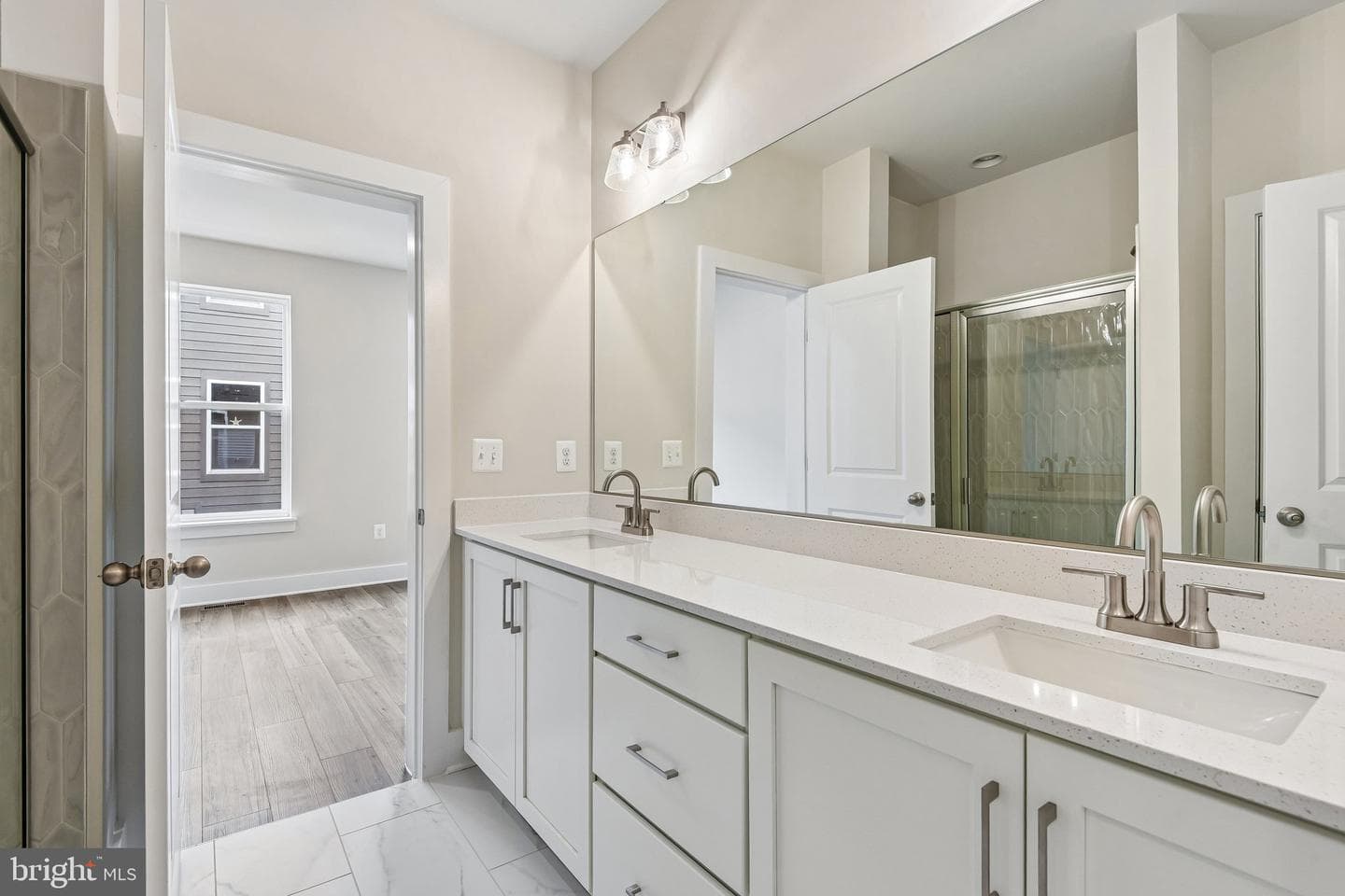 2729 Light Street photo 17