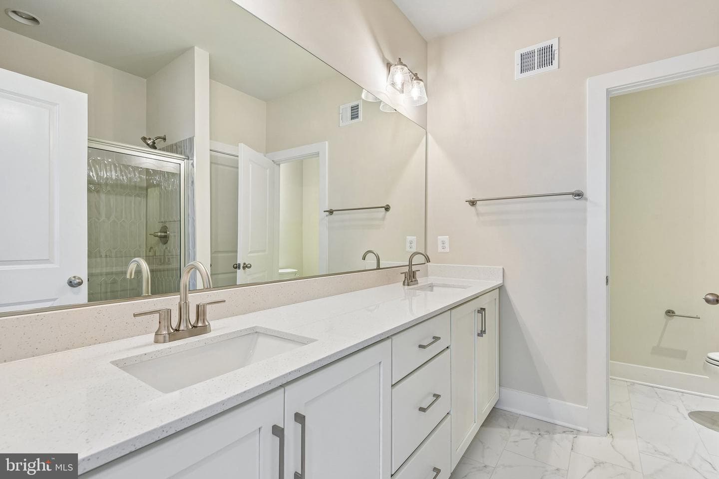 2729 Light Street photo 18