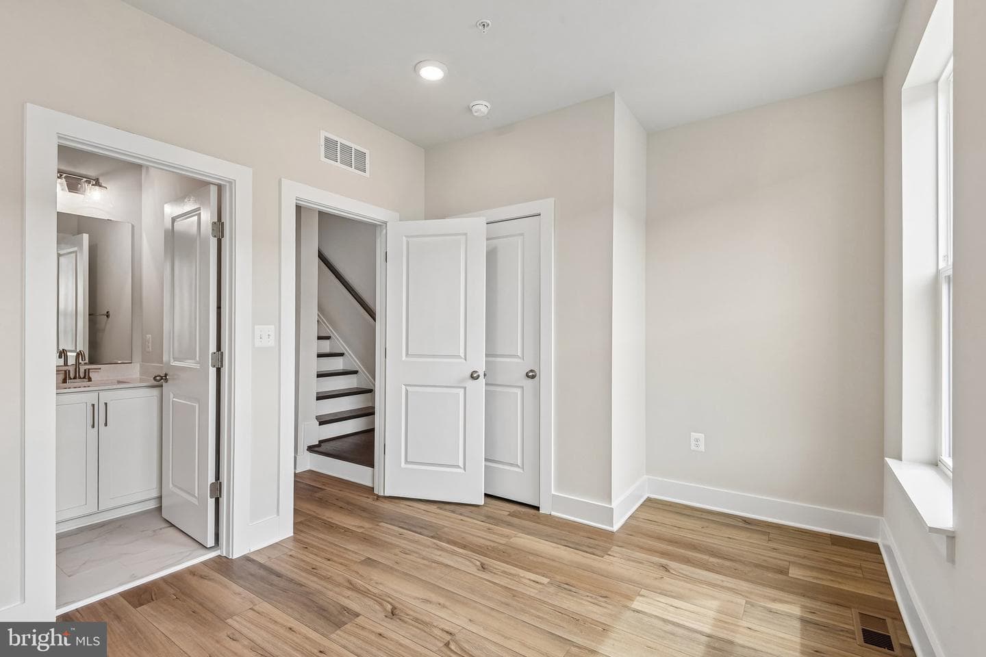 2729 Light Street photo 24