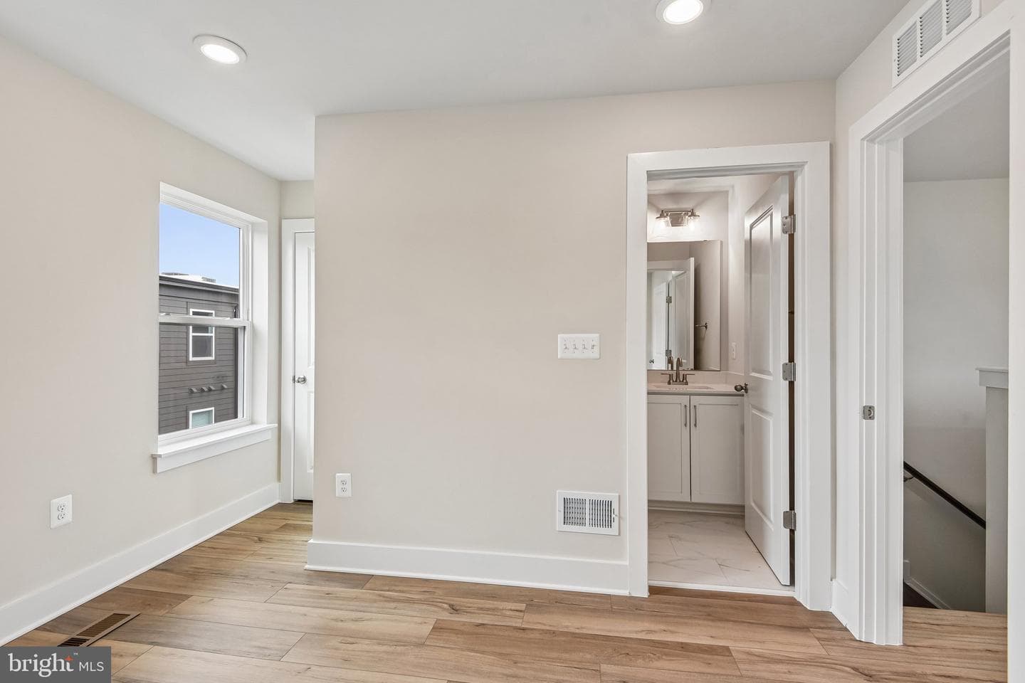 2729 Light Street photo 27