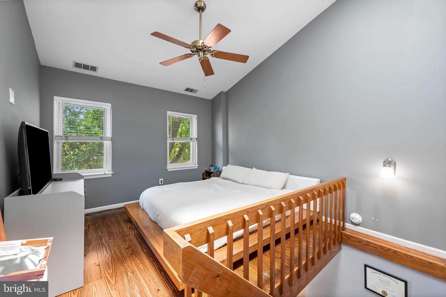 415 E Cross Street E photo 13