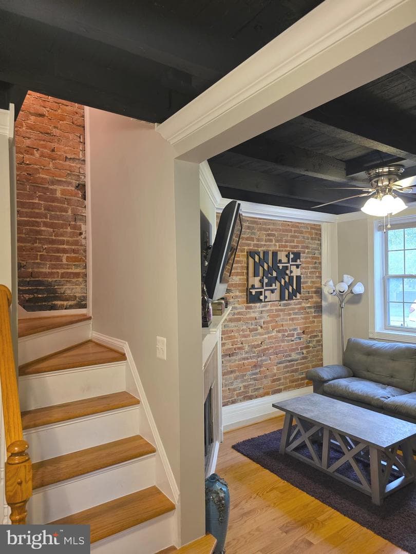 628 Warner Street photo 26