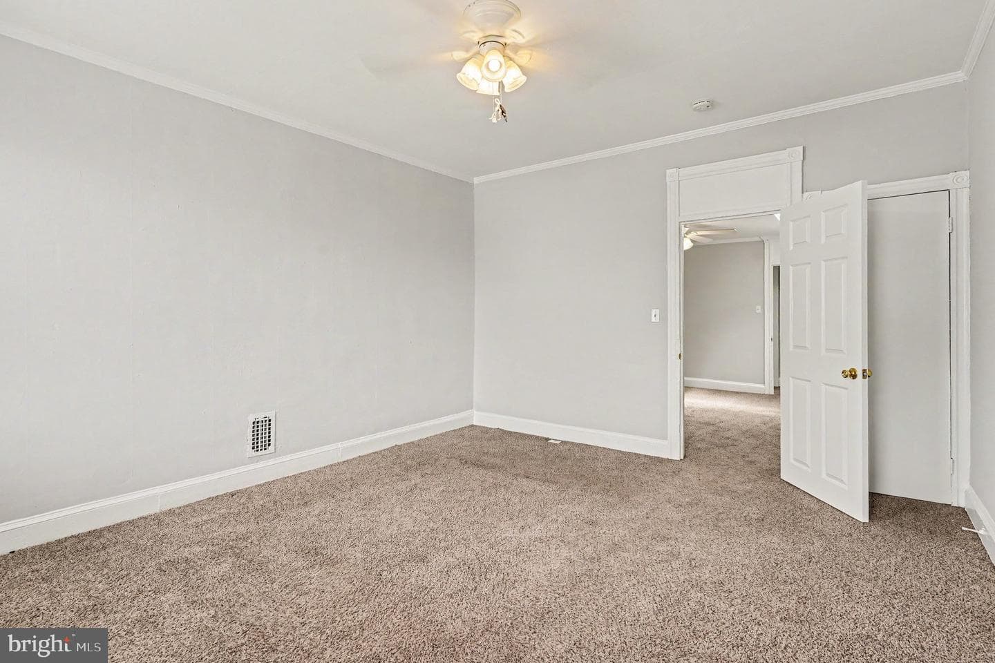1122 Montpelier Street photo 17